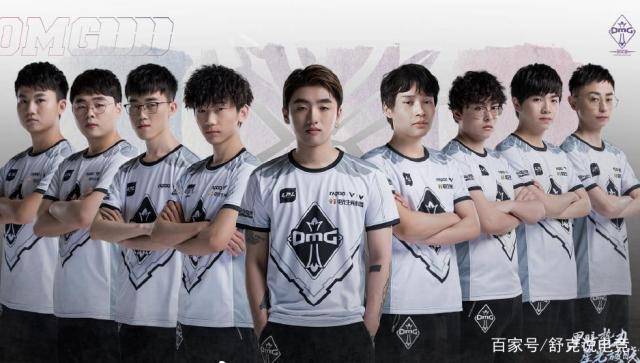 在网球比赛 在网球比赛