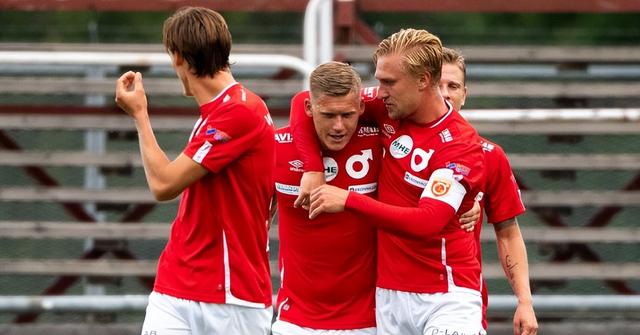 仁豪取三连 仁豪取三连