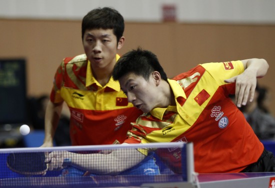 内马尔足球赛场那些十分搞笑的名场面瞬间，真的简直太逗了.